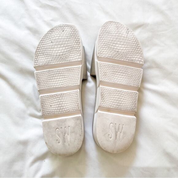 Stuart Weitzman Landslide Metallic Leather Platform Slide Sandal - Picture 4 of 6